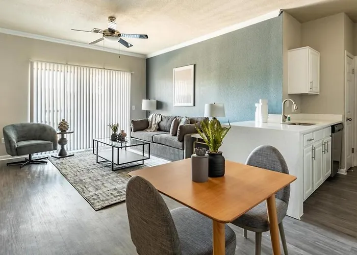 Landing - Modern With Amazing Amenities